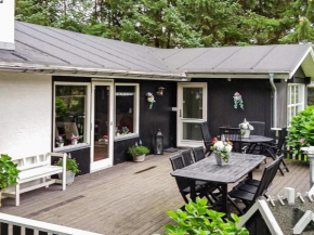 Spacious Holiday Homein Hals with Sauna, Hals